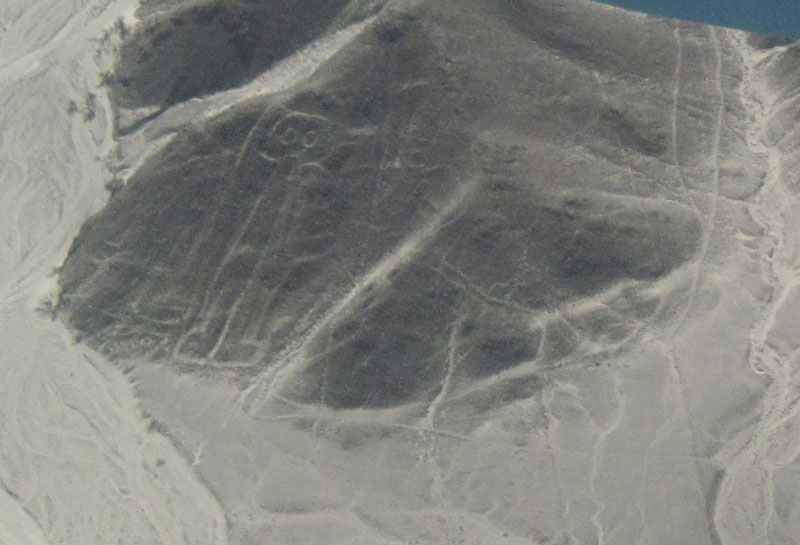 «Космонавт», изображенный на боковой поверхности скалы